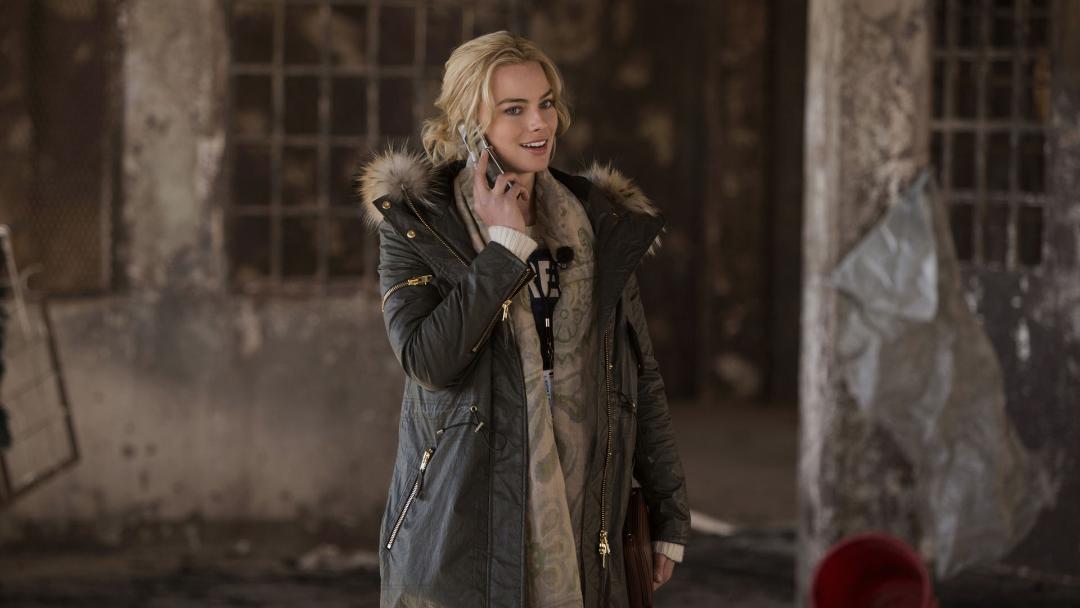 مارگو رابی در فیلم Whiskey Tango Foxtrot
