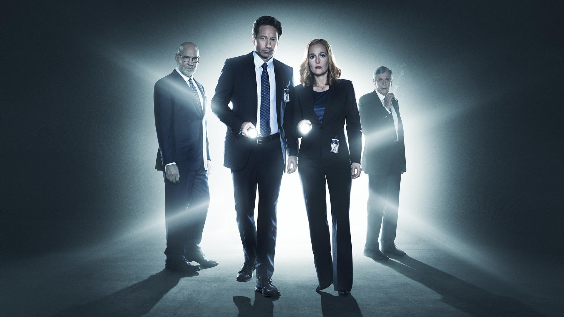 کاراگاه‌ها در پوستر سریال X-Files