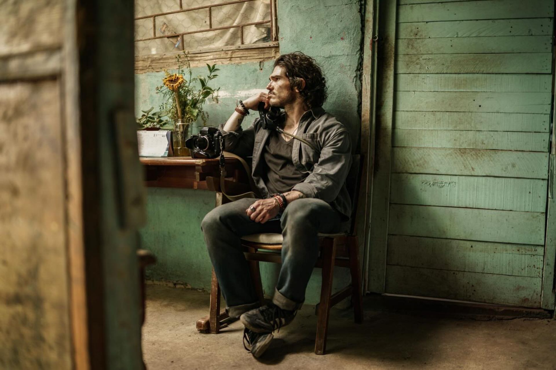 فرا فی در پشت صحنه فیلم The Last Photograph