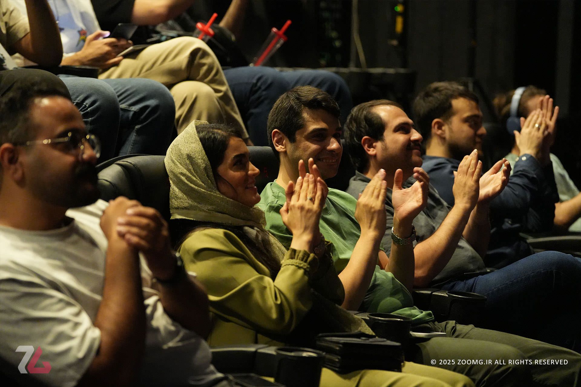 افراد حاضر در سالن برگزاری فینال زومجی‌کاپ